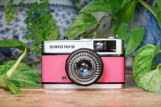 Olympus Trip 35 Vintage 35mm Film Camera - Lipstick Pink | Tested & Fully Refurbished | 100 Day Guarantee